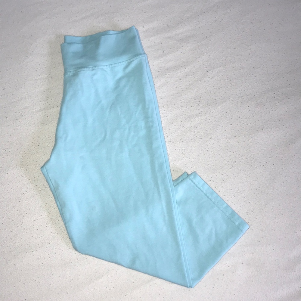 Girls/Women’s capri baby blue leggings/tights